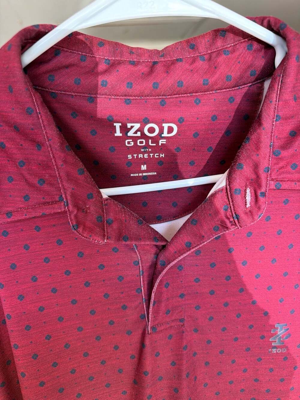 IZOD Golf Stretch Short Sleeve Polo Shirt Red Polka Dot Size M